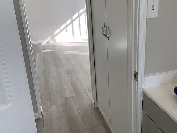 2nd image of 733 S Bonnie Beach Pl