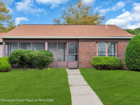 781B Liverpool Circle, Manchester, NJ 08759