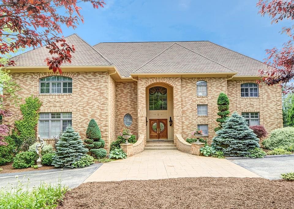 24 Coachman Ridge Rd, Shrewsbury, MA 01545 Zillow