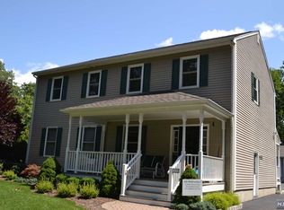 146 Hilltop Rd FLOOR 2, Ramsey, NJ 07446