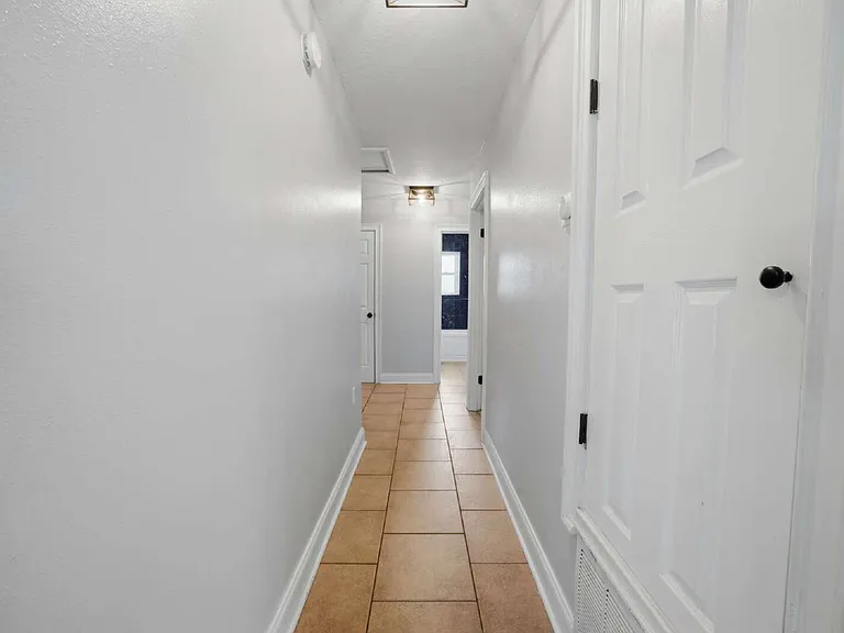 157 Country Club Rd — Photo 34