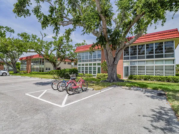 18 Vista Palm Lane #102, Vero Beach, FL 32962