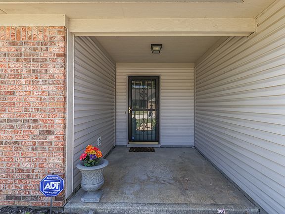 4th image of 4541 Driftwood Ln