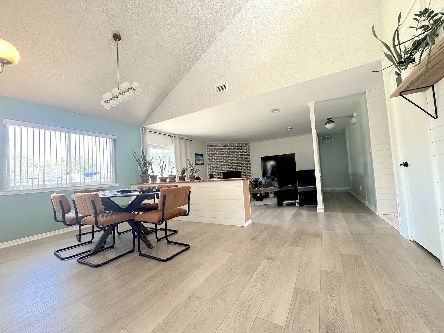 3585 Riddick Drive - 1 — Photo 4