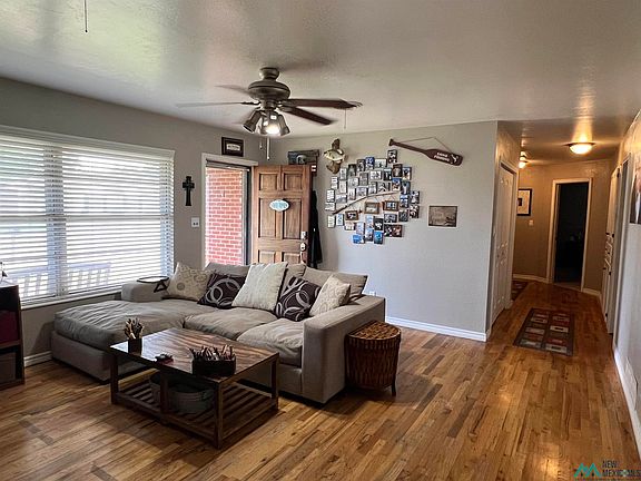 5th image of 1502 W Dallas Ave
