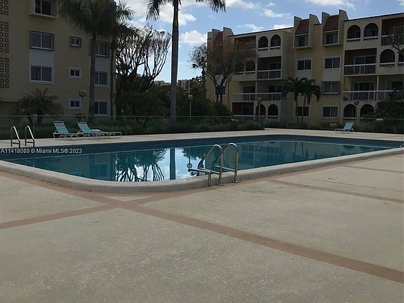 5th image of 7860 Camino Real #L208