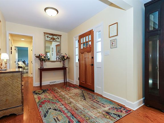 4th image of 7495 Algonquin Dr