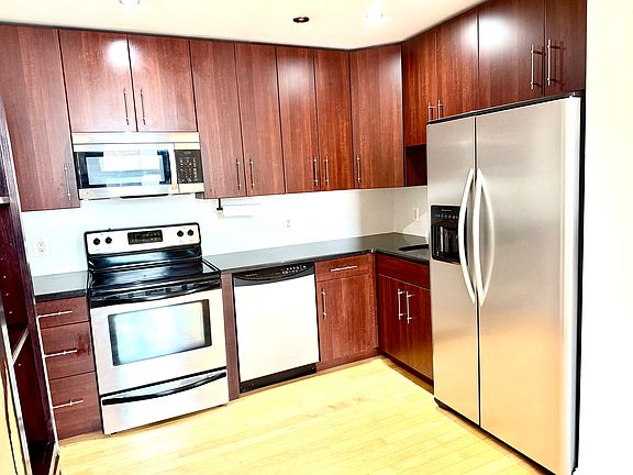 3rd image of 1106 S Broad St #502C