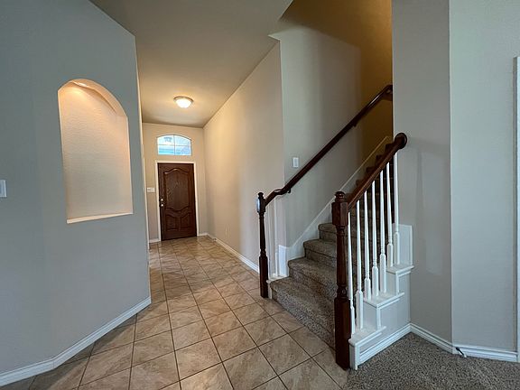 2nd image of 9229 Hunters Ct