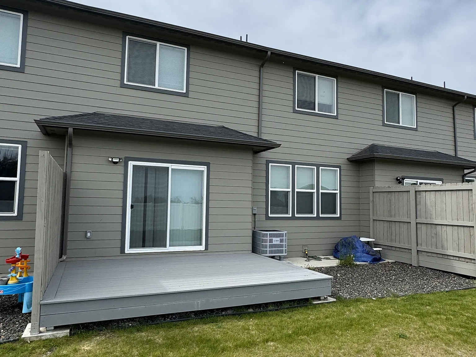 3 bed, 2.5 bath, 1680 sqft, $1,950 — Photo 3