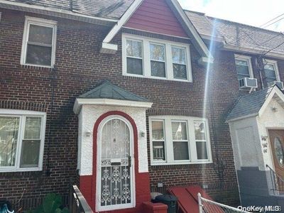 113-15 205th Street, Saint Albans, NY, 11412