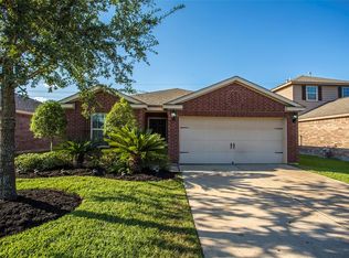 2119 Golden Topaz Dr, Rosharon, TX 77583