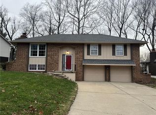 103 NW 23rd St, Blue Springs, MO 64015