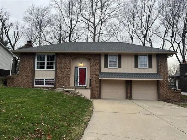 103 NW 23rd St, Blue Springs, MO 64015