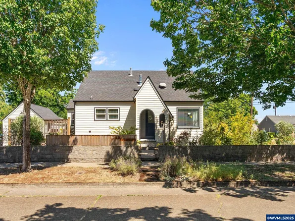 1790 Capitol St SE, Salem, OR 97302