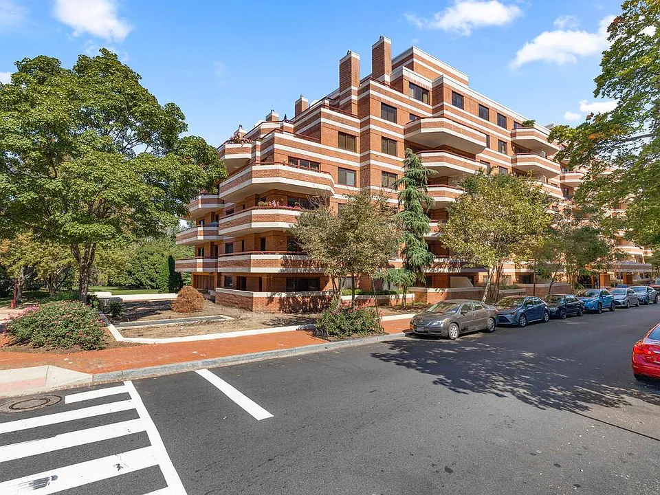 2301 N St NW #407