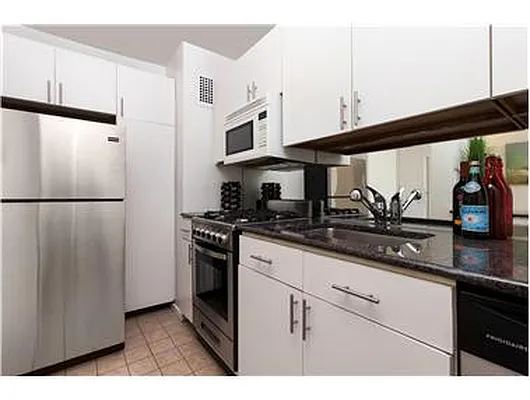 Sold by Douglas Elliman | media 18