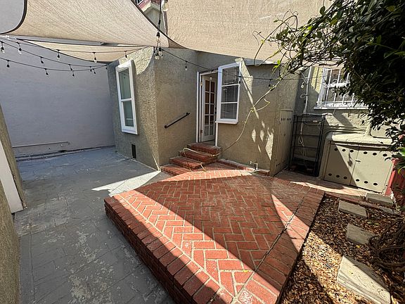 5th image of 178 Cordova Walk #178