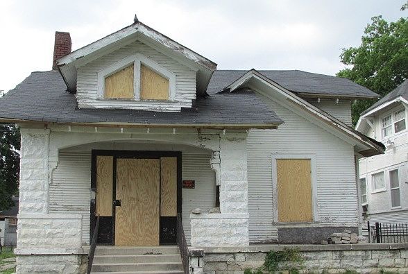 1st image of 1686 Foster Ave