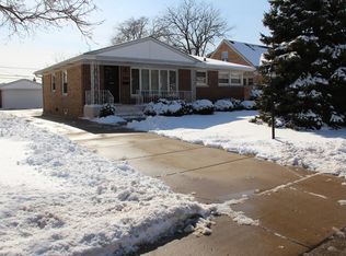 6925 W Seward St, Niles, IL