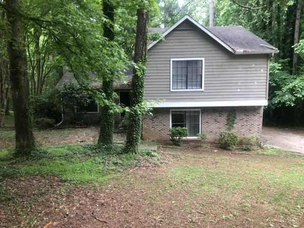 5023 N Woodbridge Trl, Stone Mountain, GA 30088