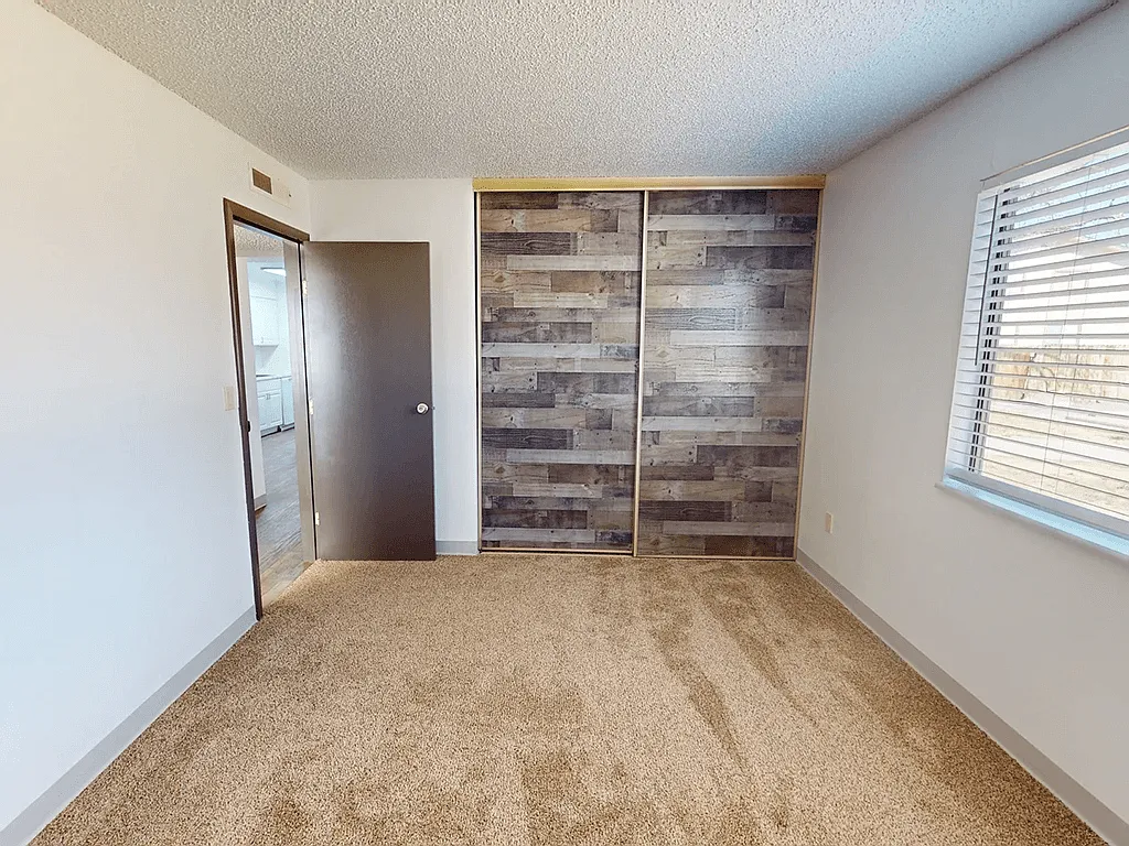 Country Green Apartments — Photo 4