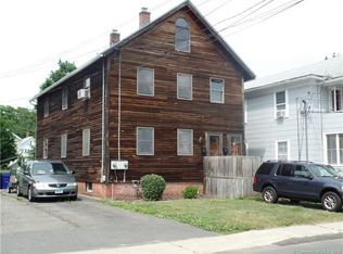 77 Oak St, Windsor Locks, CT 06096