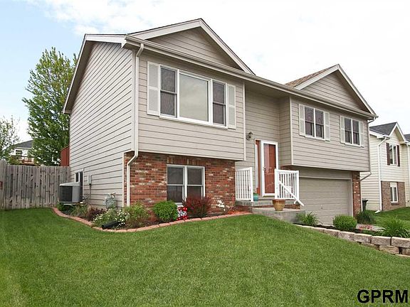 2nd image of 2221 Wesley Dr