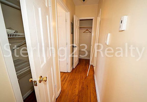 4th image of 2917 31st Ave
