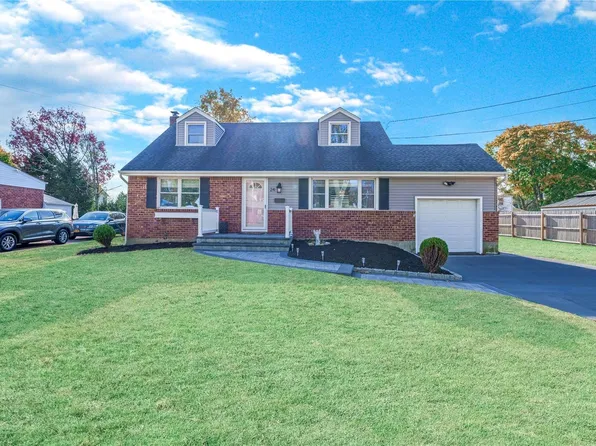 24 Eldridge Street, East Northport, NY 11731