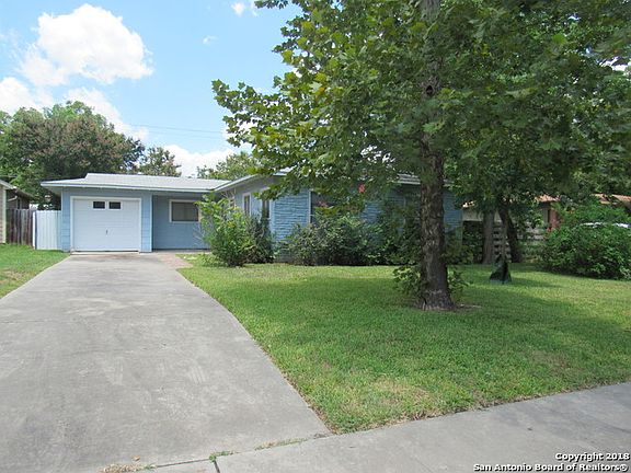 3rd image of 455 Storeywood Dr