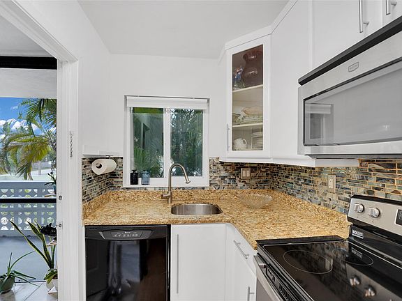 5th image of 1425 Arthur Street #214B
