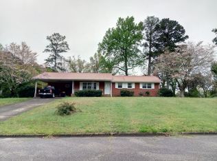 3924 Morris Dr, Anniston, AL 36207