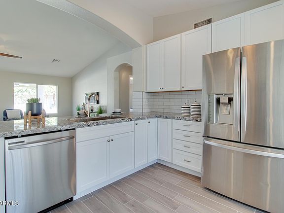 4th image of 15748 W Vale Dr