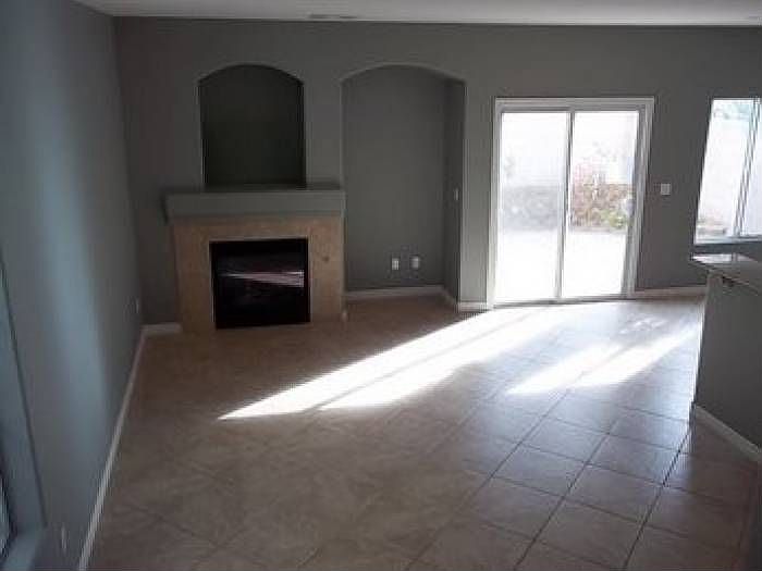2nd image of 254 Queens Ct