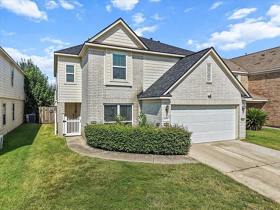 3rd image of 11727 Downey Violet Ln