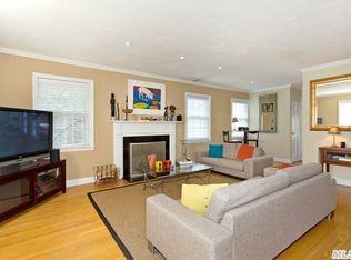 10 Bayview Ct, Manhasset, NY 11030