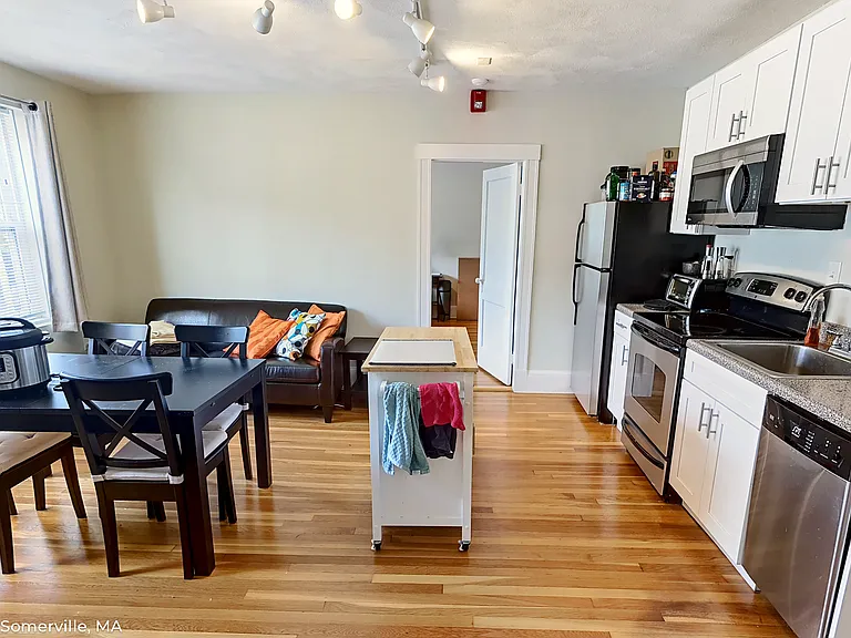 400 Highland Ave #26 — Photo 12