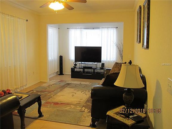 5th image of 18001 Richmond Pl Dr APT 1127