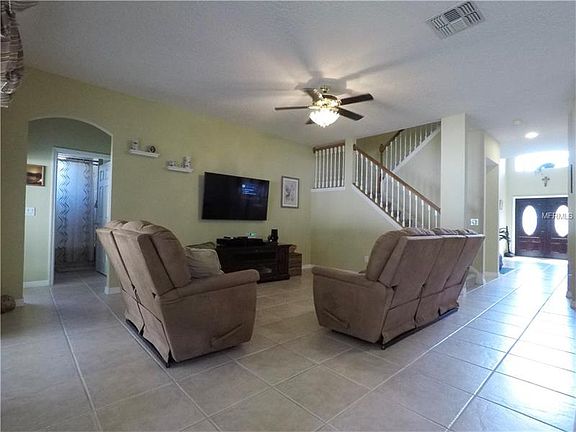 5th image of 5043 Coveview Dr