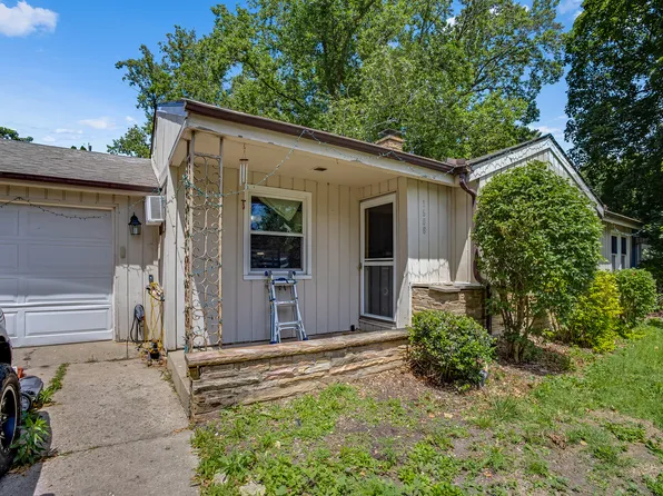 1608 Normandy Dr, Champaign, IL 61821