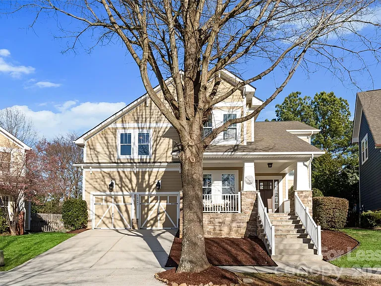 18047 Northport Dr — Photo 3