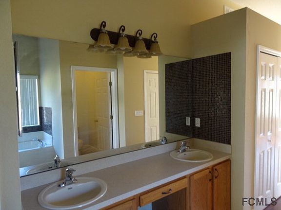 3rd image of 19 Primrose Ln