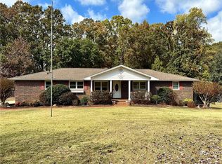 206 Lakecrest Rd, Anderson, SC 29625