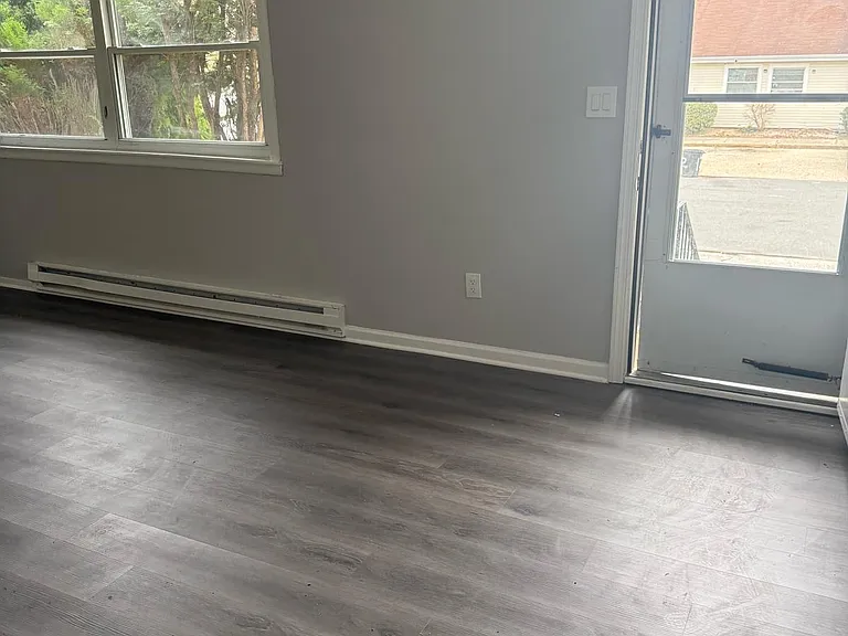 7 Potomac Ave — Photo 12