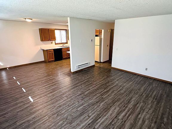 4th image of 905-907 26th Ave SE