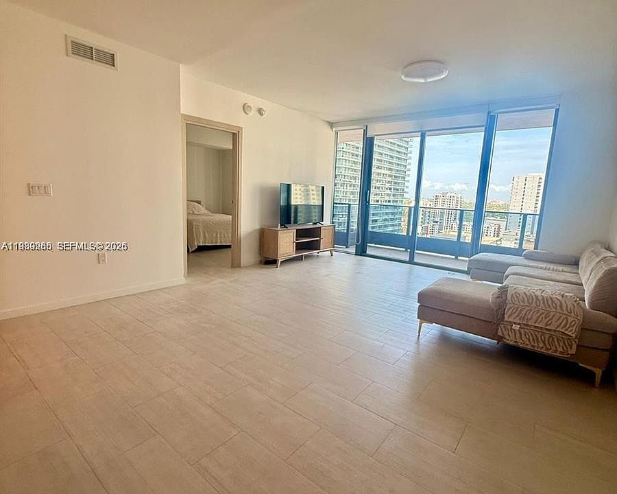 1st image of 1000 Brickell Plz #2008
