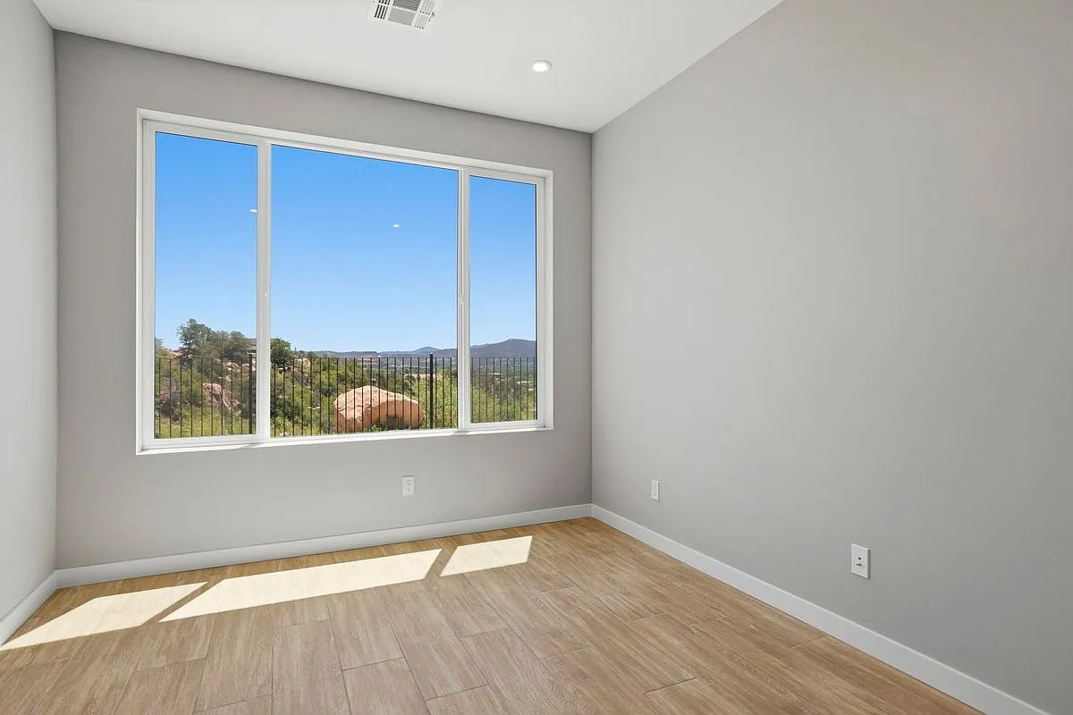 2 bed, 2.5 bath, 1613 sqft, $3,065 — Photo 4