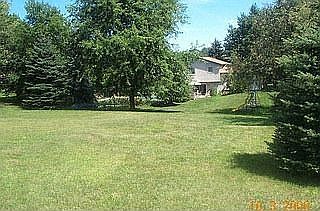 Spacious Backyard 300'ft deep