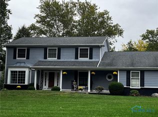 25896 Willowbend Rd, Perrysburg, OH 43551